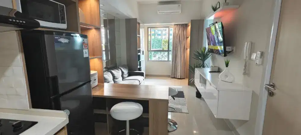 Disewakan apartemen 2kamar 5,7/bln lantai 3 view cantik kolam
