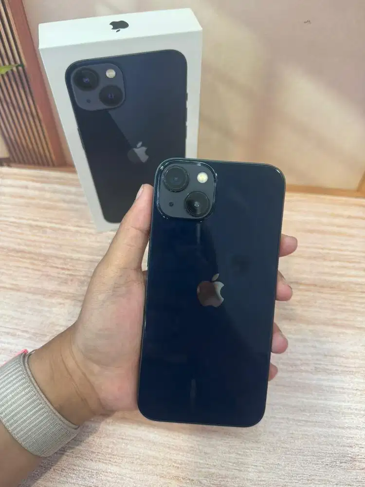 iPhone 13 128GB Midnight ex ibox bh 85% lengkap