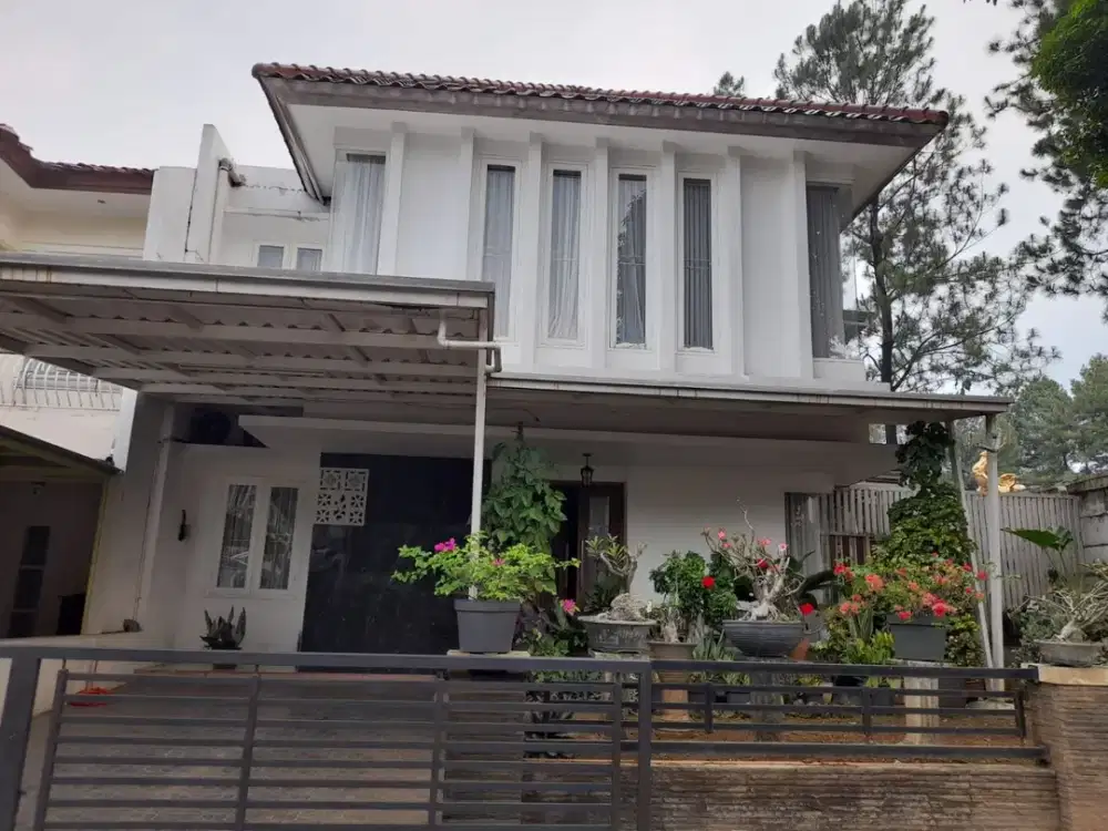 Di Jual Rumah Dalam Cluster Green Lake Jakarta Barat