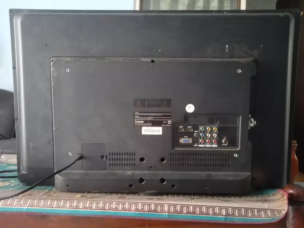Monitor Tv Coocaa 32 inc model 32E38. Minus tidak ada Gambar