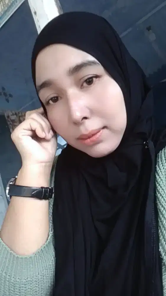 Cari kerjaan art/baby sitter menginap