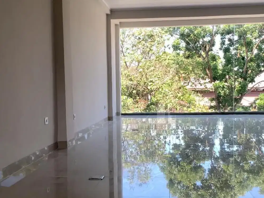 RUKO 3 LANTAI BANGUNAN BARU DI PRIME LOCATION RENON – DENPASAR