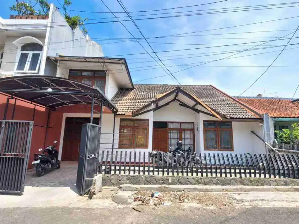 Rumah Lama  Di Turangga Dekat TSM