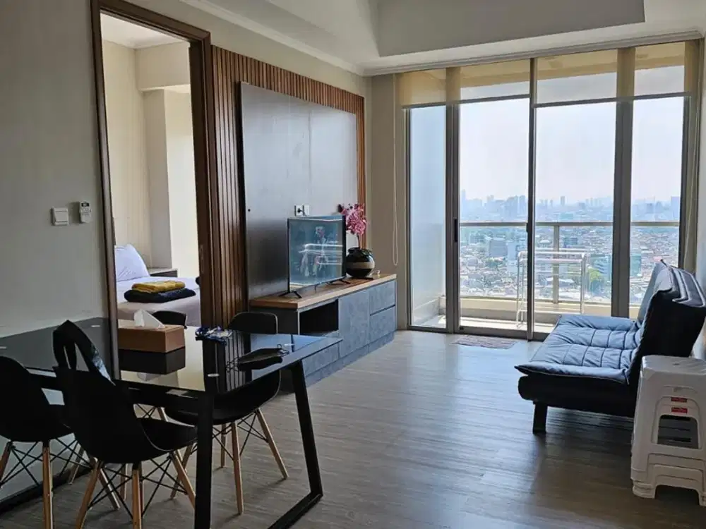 Disewakan Apartemen Taman Anggrek Condominium di Tanjung Duren Jakarta Barat