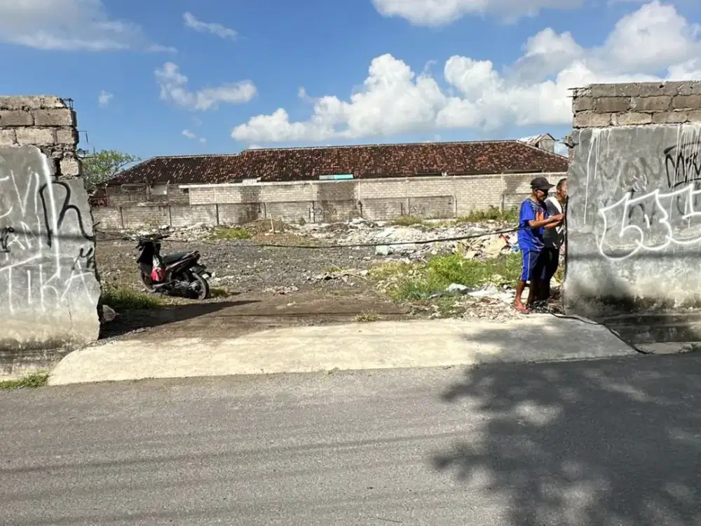 Tanah Disewakan Strategis di Jalan Pengalasan, Padang Sambian