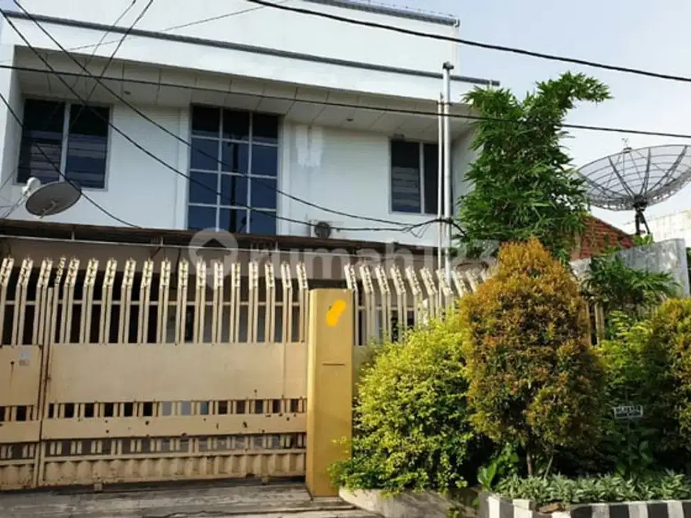 Rumah Usaha Pusat Kota