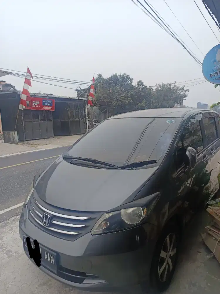 Mobil Honda Freed