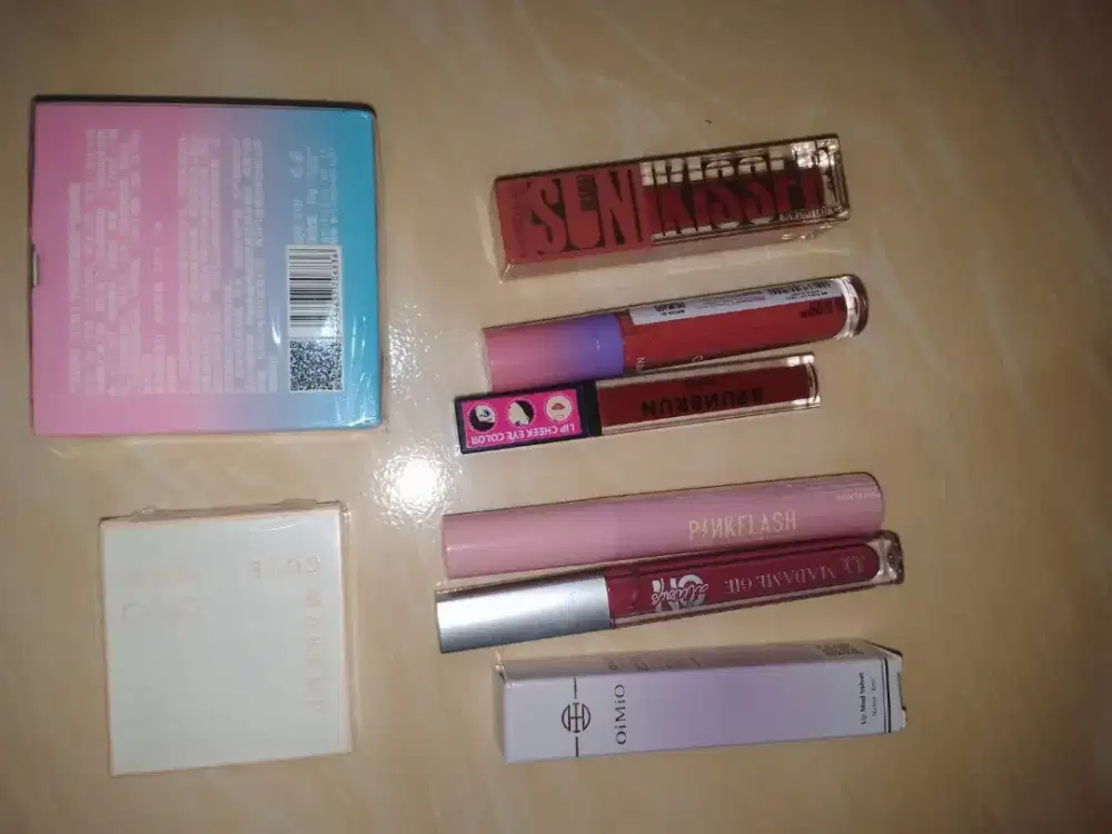 Sepaket Makeup baru