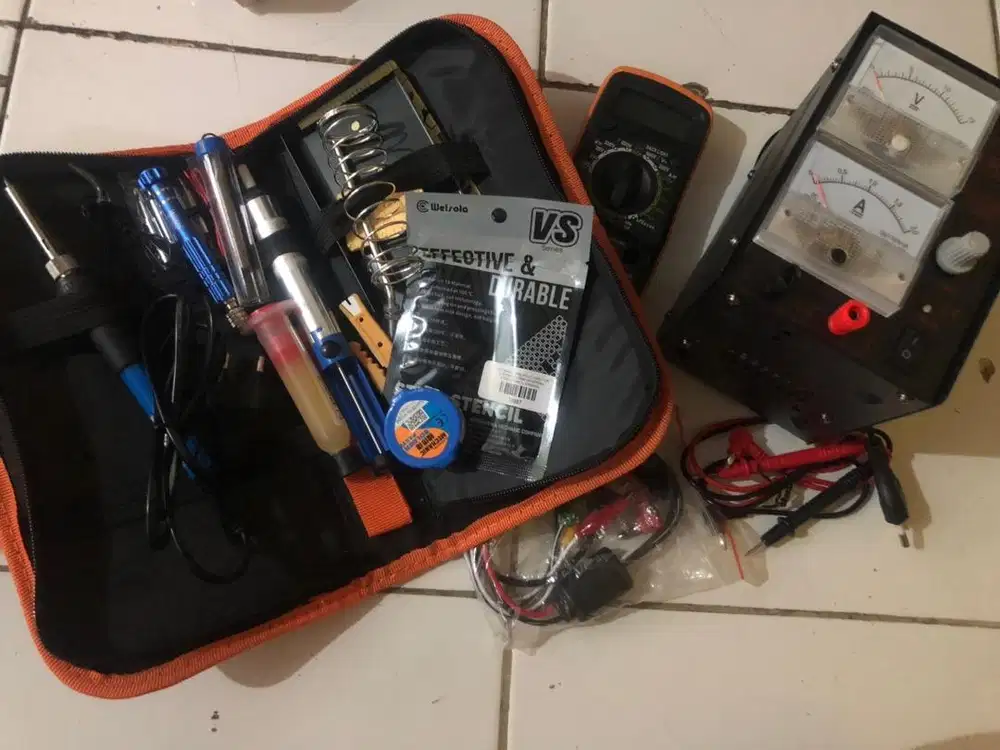 Paket alat servis hp