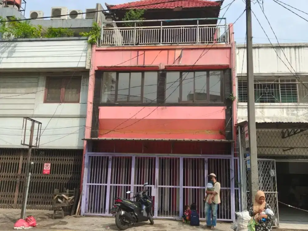 DISEWAKAN RUKO 3 LANTAI DEPAN BUARAN PLAZA – JAKARTA TIMUR