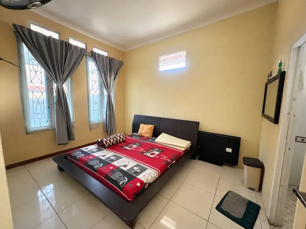 Disewa Rumah Tahunan 2Lt Semifurnis di P&K Parung Tangerang Bo295