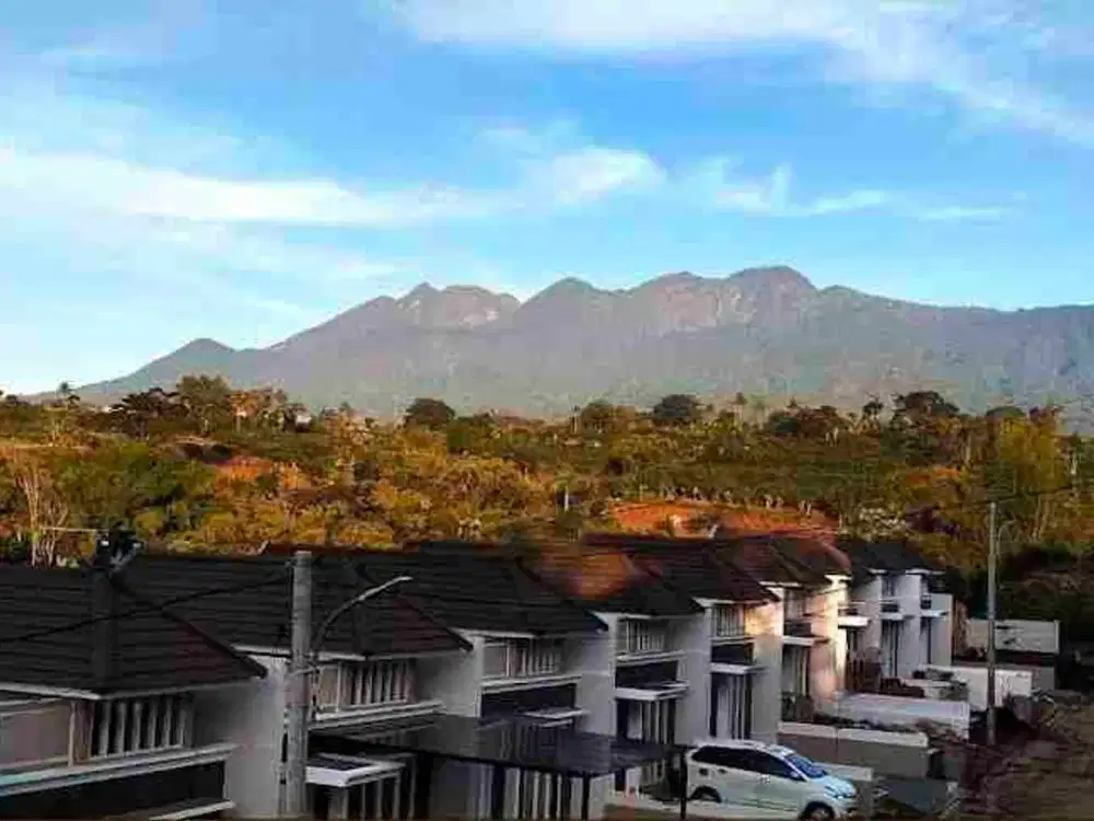 villa 2 lt view cakep di begawan villas dekatponpes ar rohmah dan kampus uin kedokteran precet serta dekat kampus UNMUH serta wisata batu hanya 15 menit