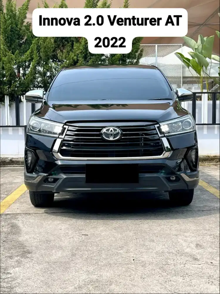 Innova 2.0 Venturer Bensin AT 2022 , Km 40 ribuan