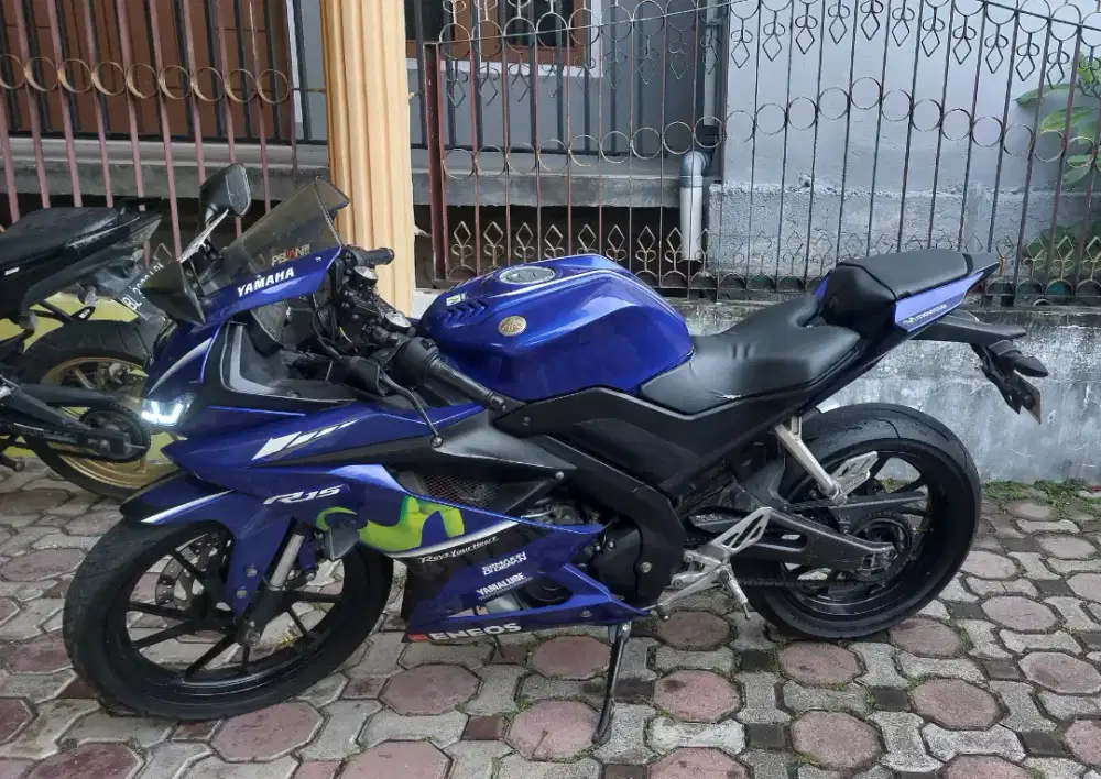 YAMAHA YZF-R15 v3 tahun 2017