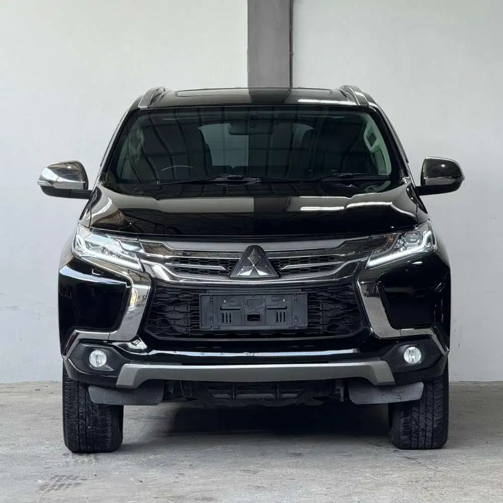 Pajero Sport Dakar Matic 2016 hitam