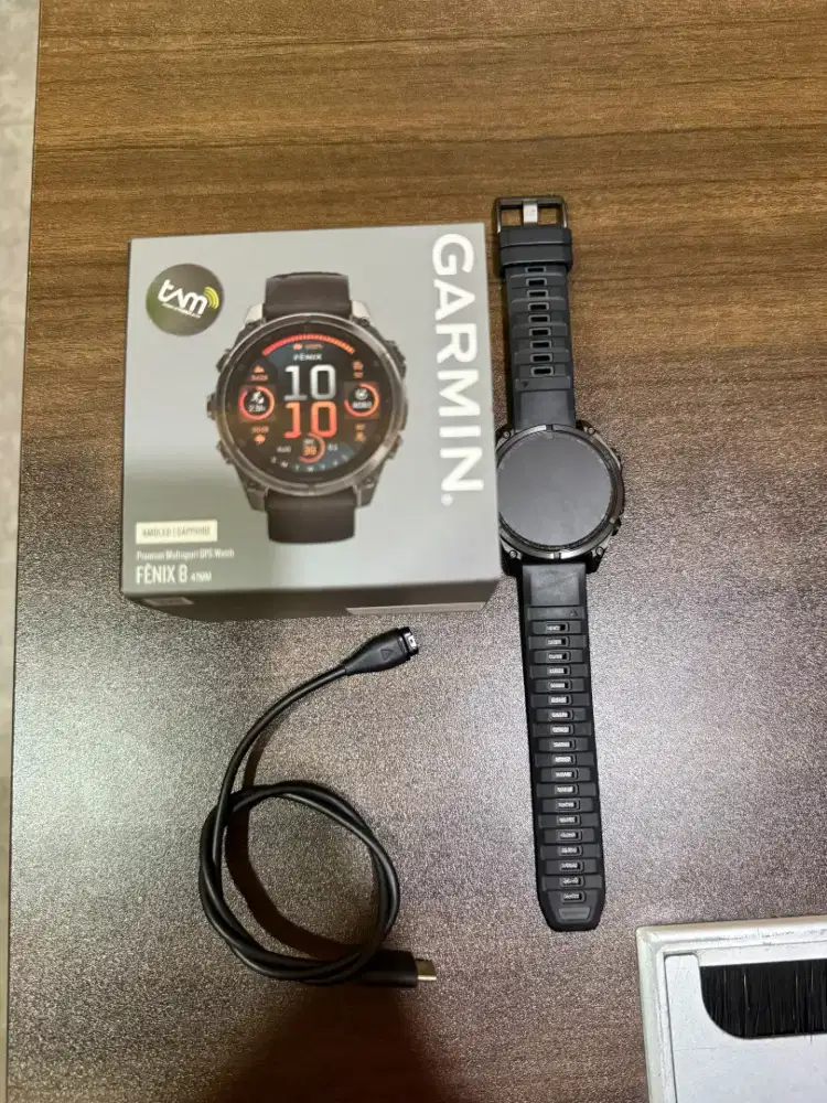 Garmin fenix8 47mm sapphire amoled like new