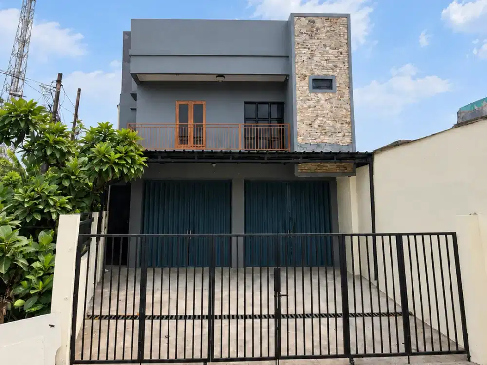 Ruko 2,5 Lantai dengan Rooftop Luas di Puspiptek Pamulang