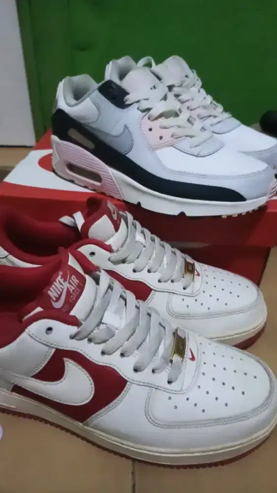 NIKE AIR FORCE 1 UNIVERSITY RED & NIKE AIR MAX 90 WOLF GREY PINK FOAM