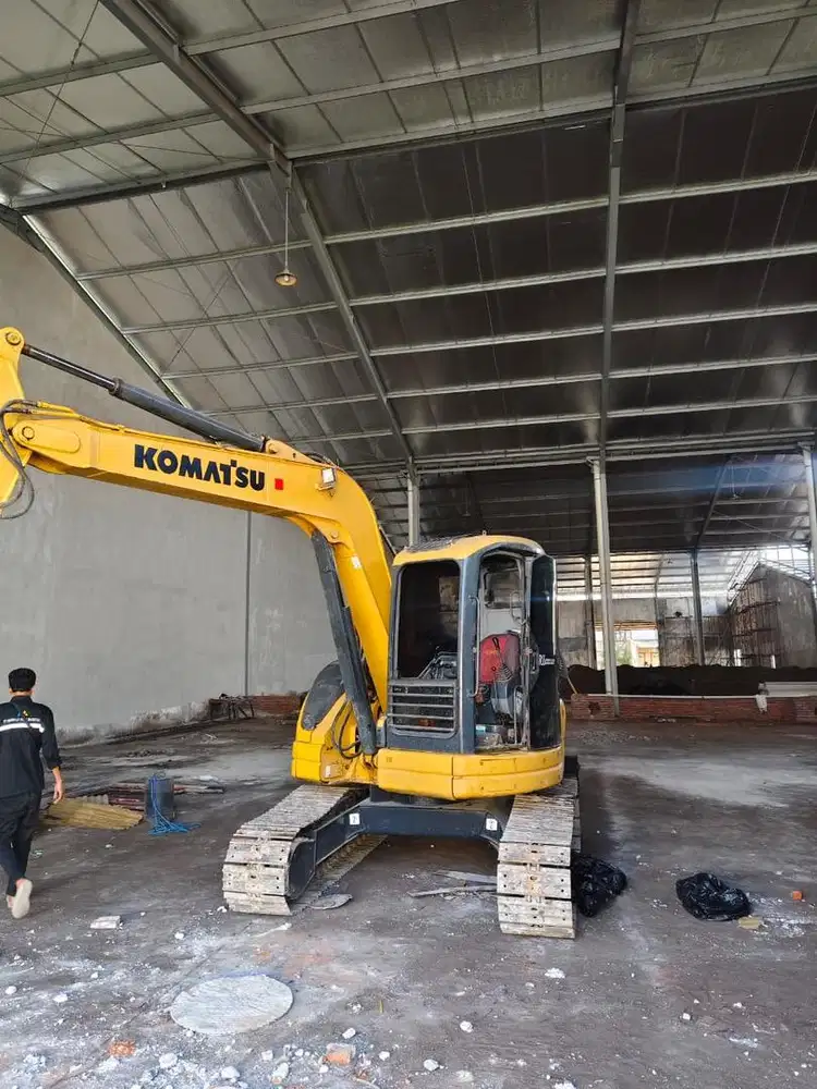 Komatsu PC 75/78
