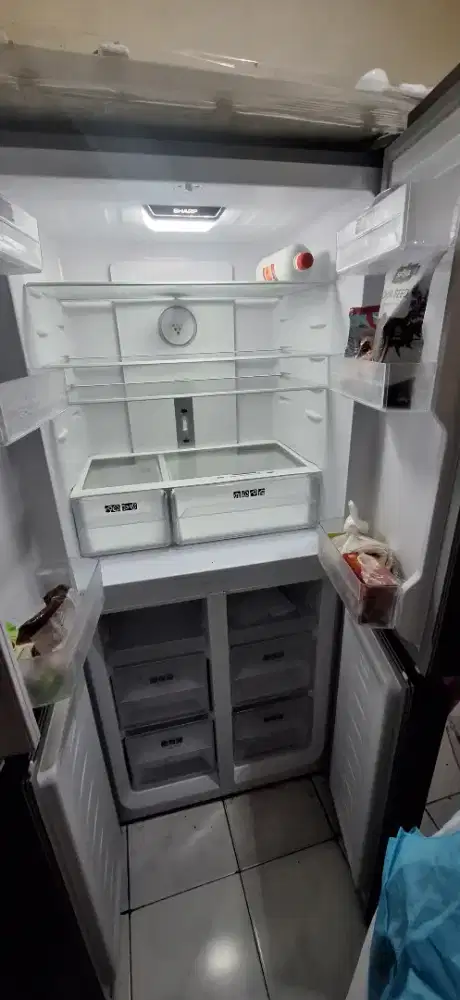 DIJUAL KULKAS SHARP 4 PINTU