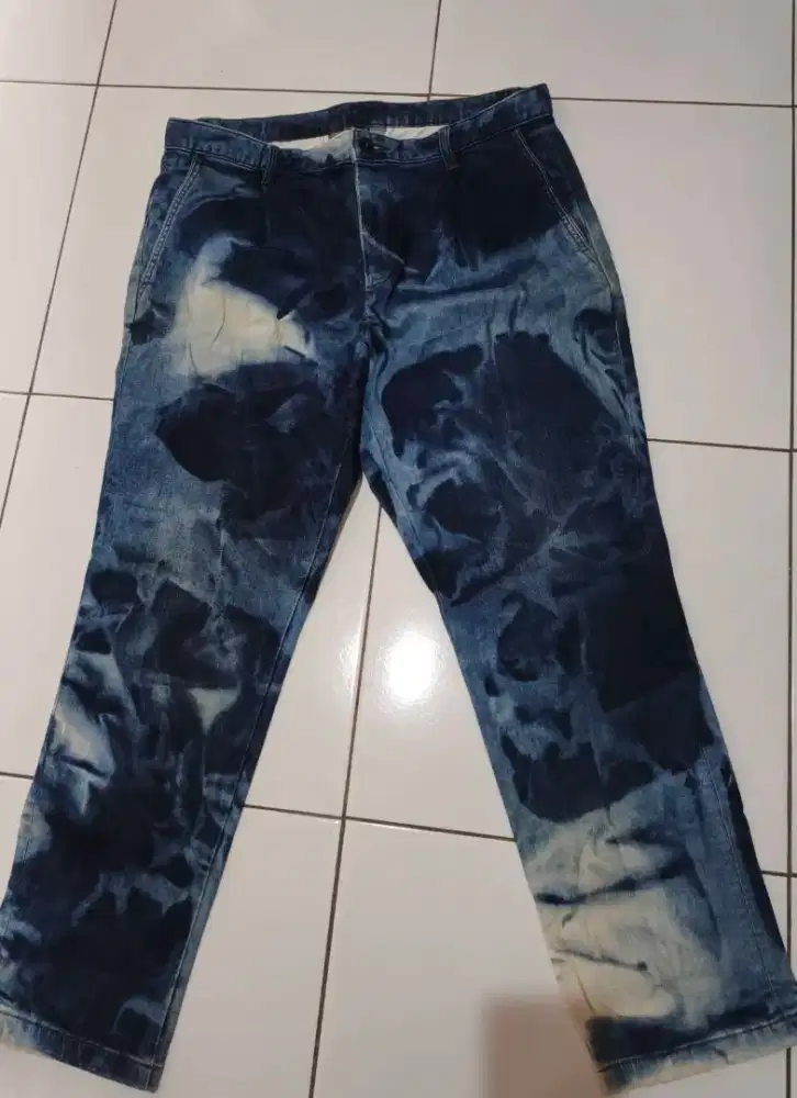 Celana jeans motif tie dye