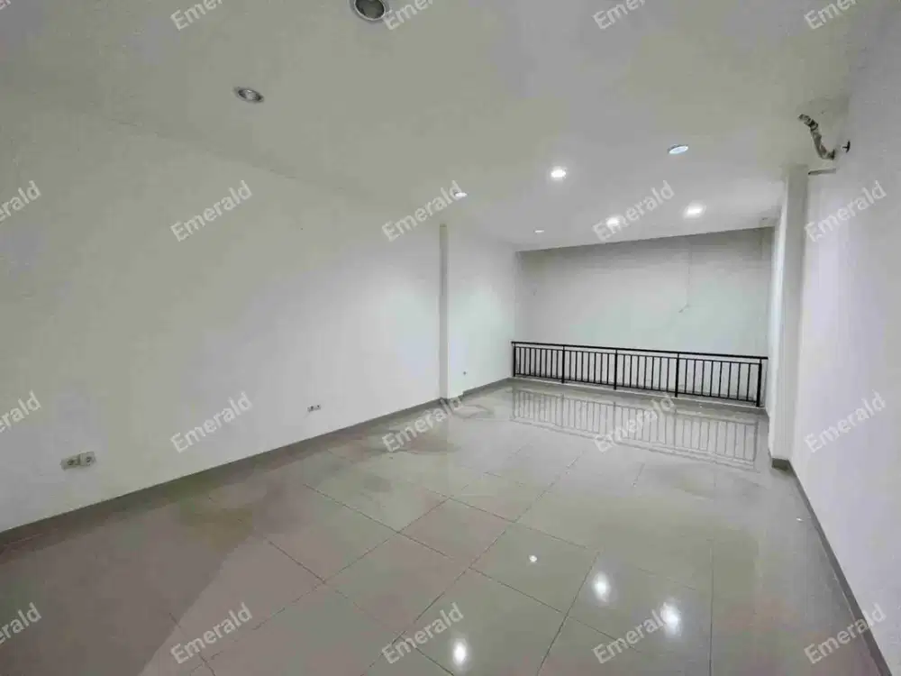 Rukan Siap Pakai di Kawasan PIK 2