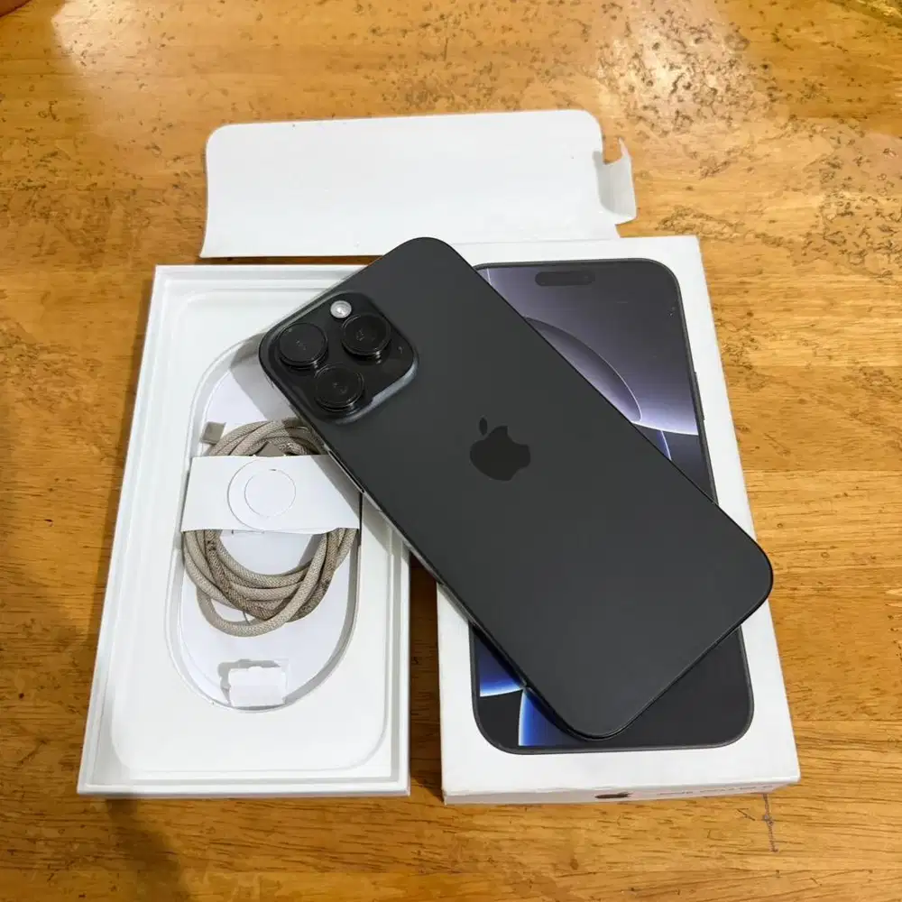iPhone 16 Pro Max 256GB Black Titanium fullset garansi resmi ibox