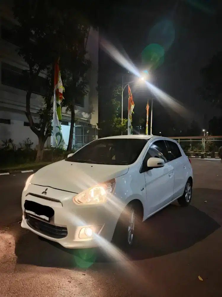 Jual Mobil Kesayangan Mitsubishi Mirage Type Exceed Tahun 2015