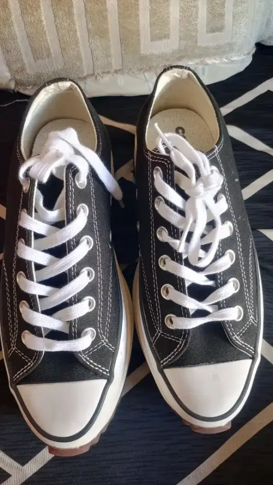 Converse run star hike low size 40