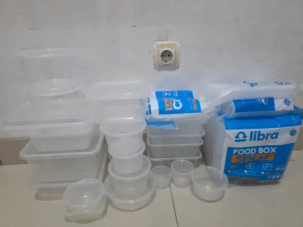 Kotak makanan plastik