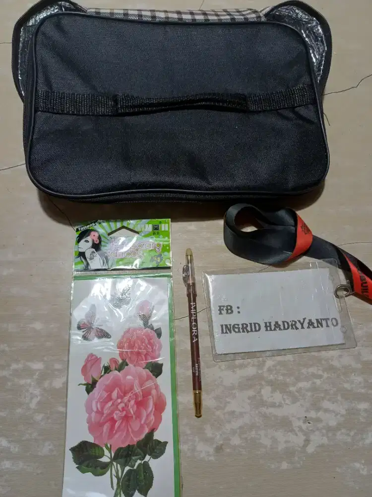 Tas Bekal Motif Burberry + Perintilan