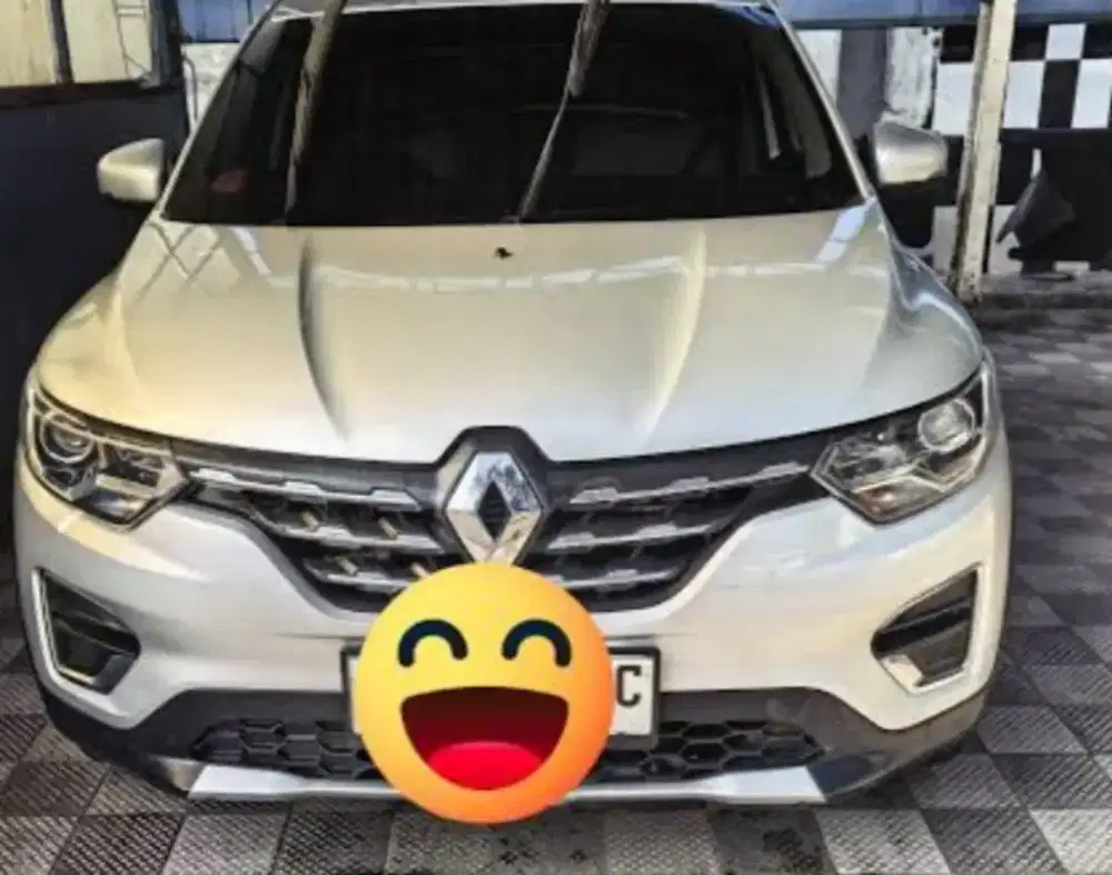 Renault Triber keyless 2020.Tipe RXZ tertinggi