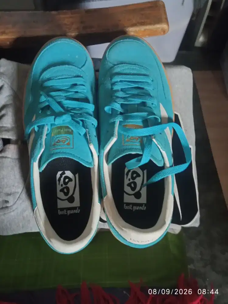 Sepatu Panda Bolt Ferdi