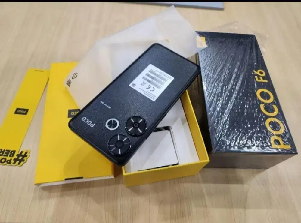 POCO F6 16/256 GB