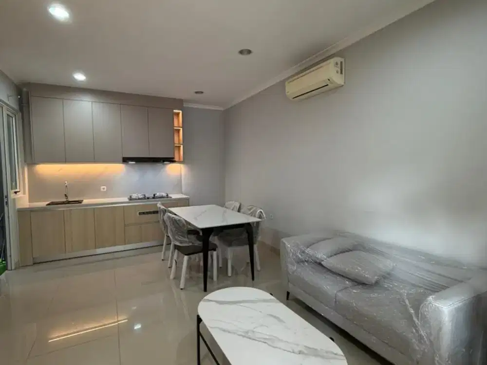 Rumah di Cluster Thomson  Gading Serpong Full Furnished