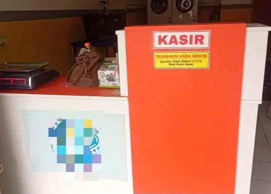 Rak Laundry Meja kasir Laundry