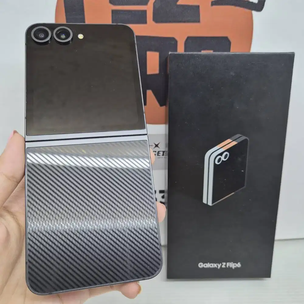 Samsung Galaxy Z Flip 6 12/256GB Exclusive Crafted Black No Minus Ex I
