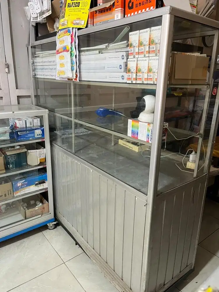 Etalase dengn Roba Murah
