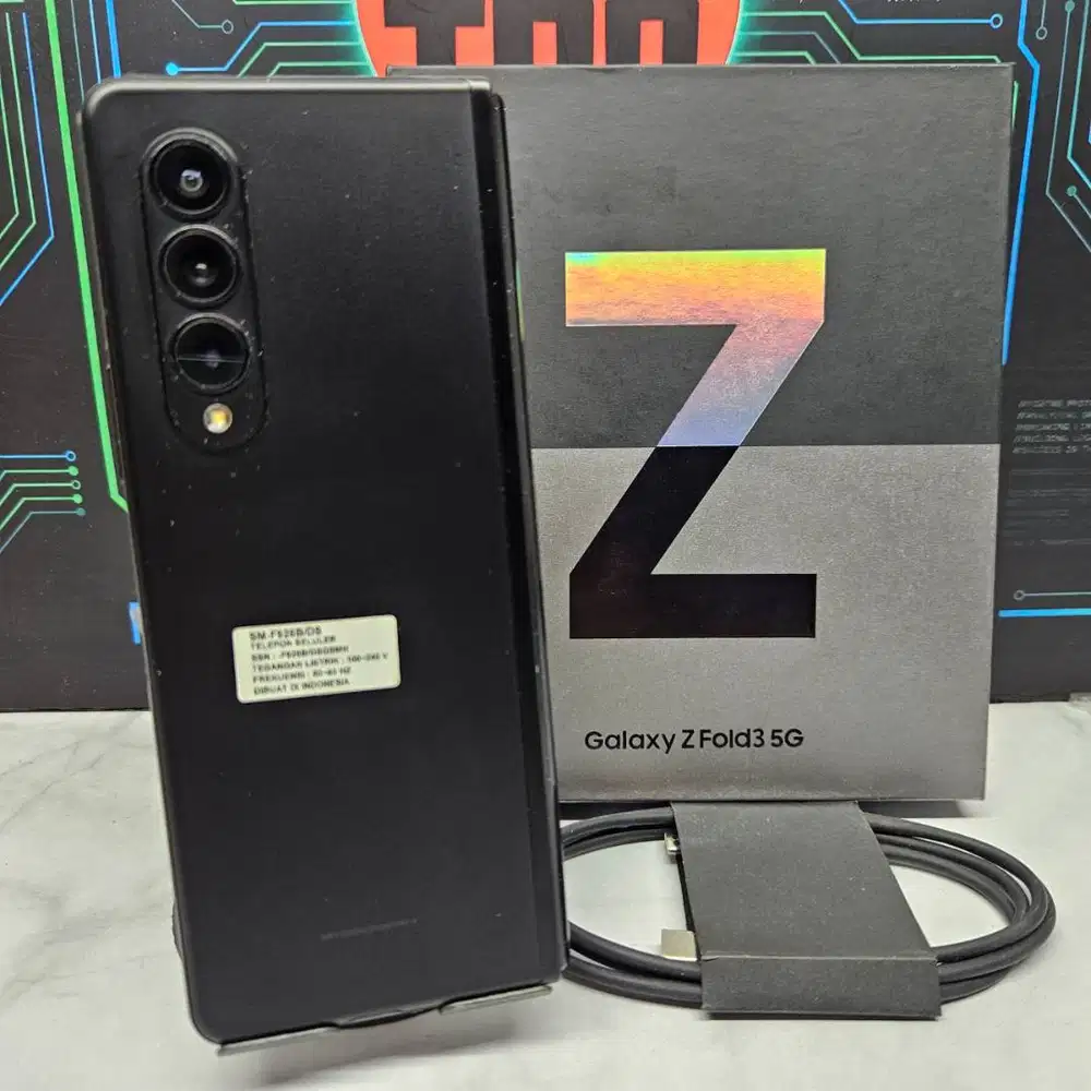 Samsung Galaxy Z Fold 3 12/512GB Resmi Fullset No Minus