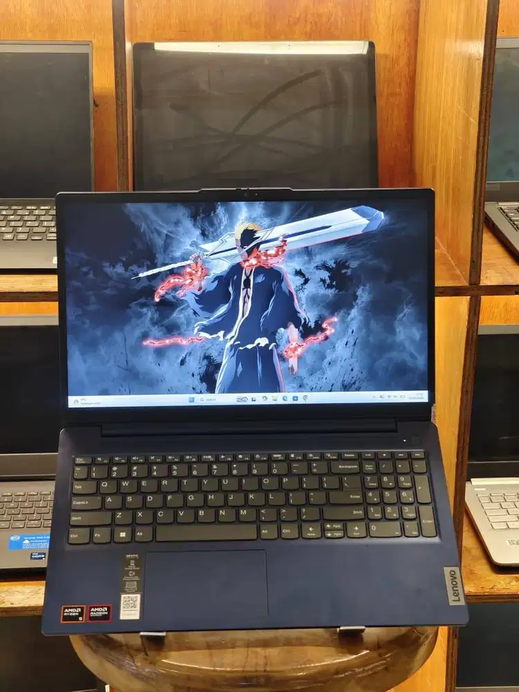 Laptop Ryzen 5 RAM 8GB SSD 256GB Layar 14 Inch Full HD