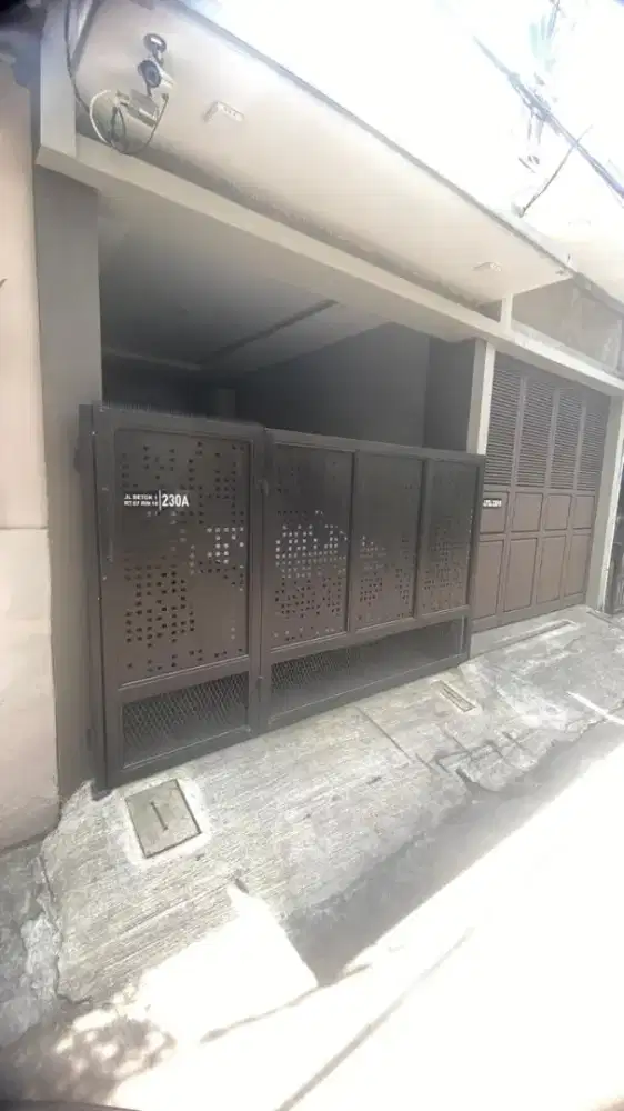 Rumah mezanine disewakan