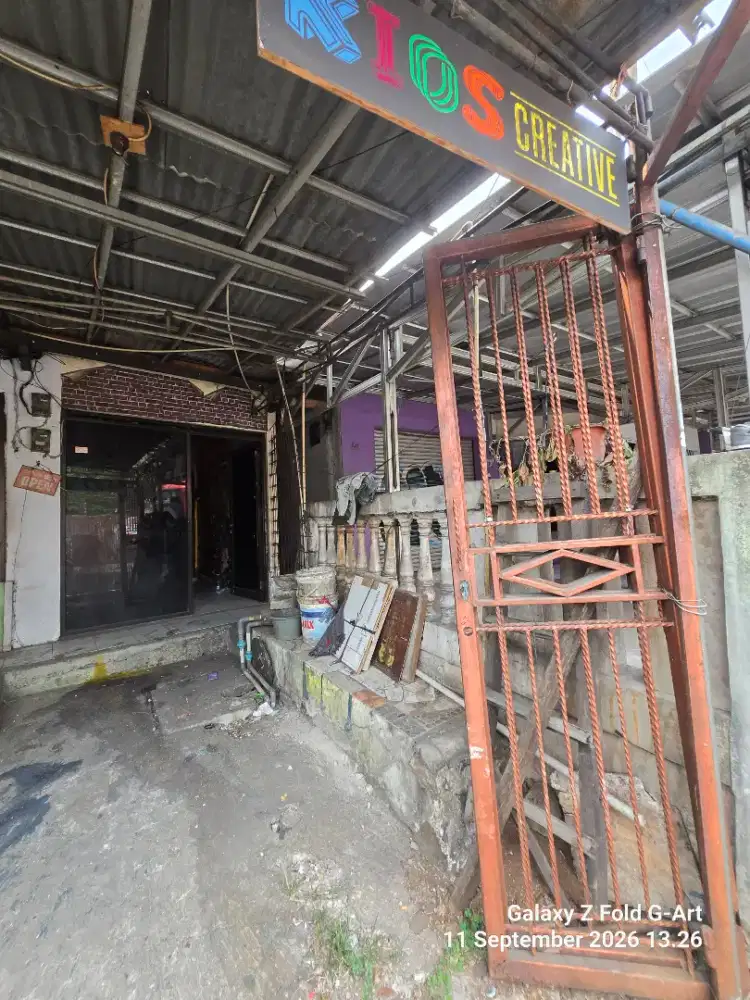 Rumah strategis di kontrakkan pertahun tujubelasjuta lokasi strategis