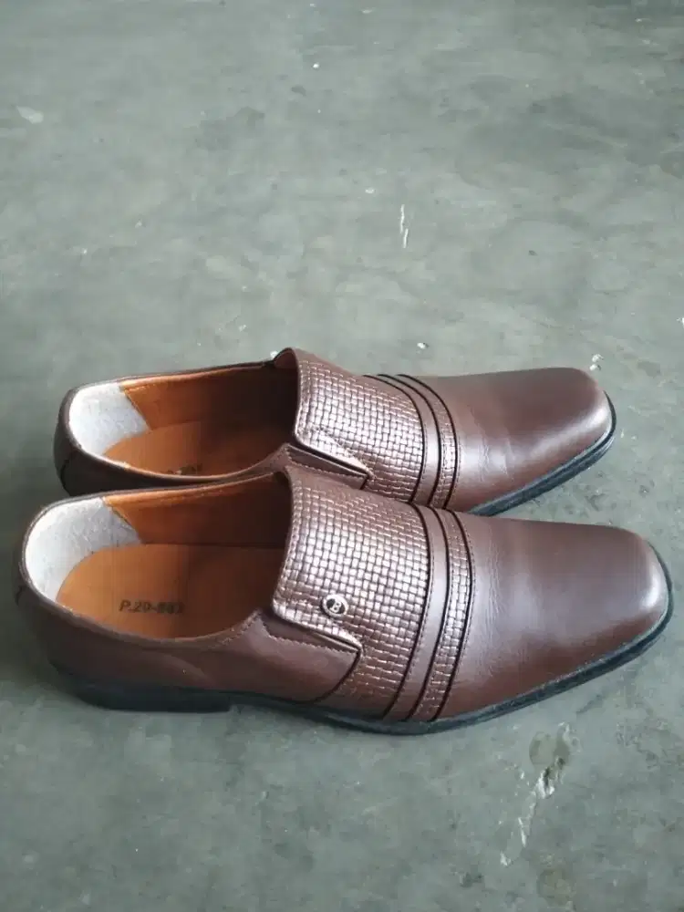 Jual sepatu kulit