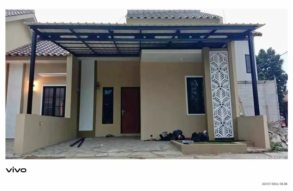 Kanopi baja ringan dan garasi