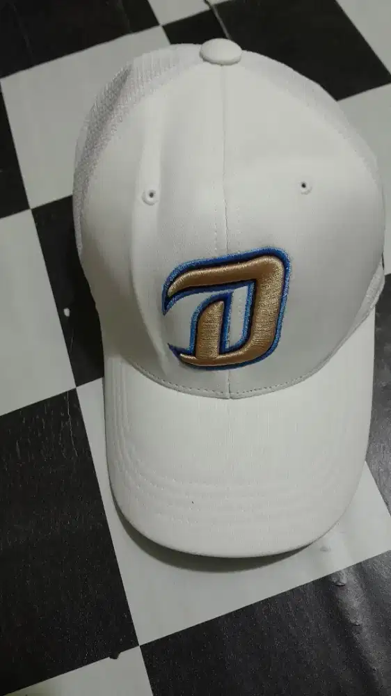 Topi putih import