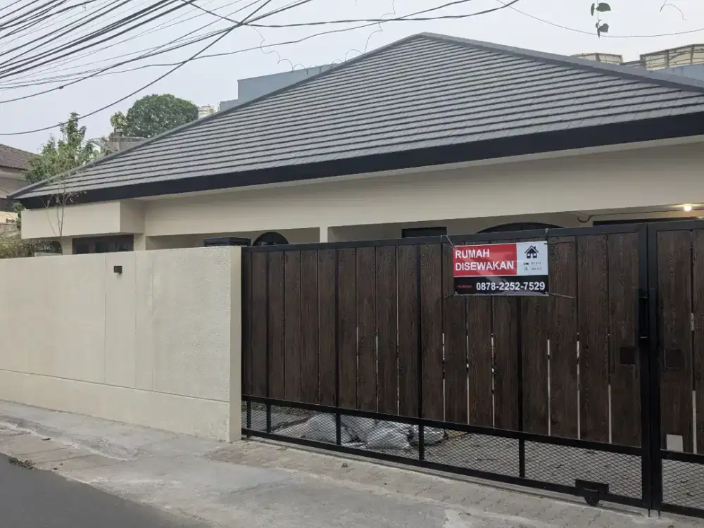 Disewakan Rumah Baru Renovasi, 400 meter dari MRT Cipete