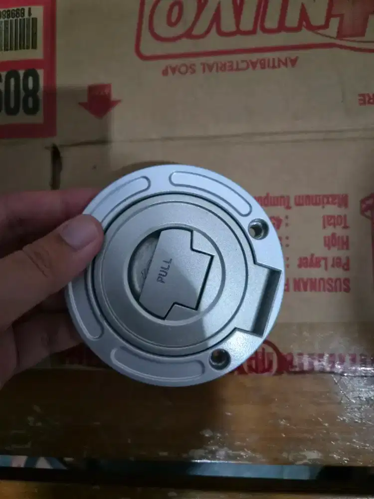 Tutup Tanki R15