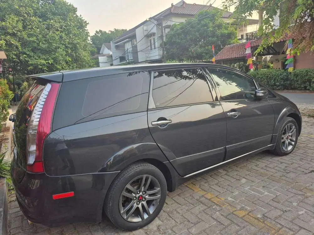 Mitsubishi Grandis 2008 Bensin