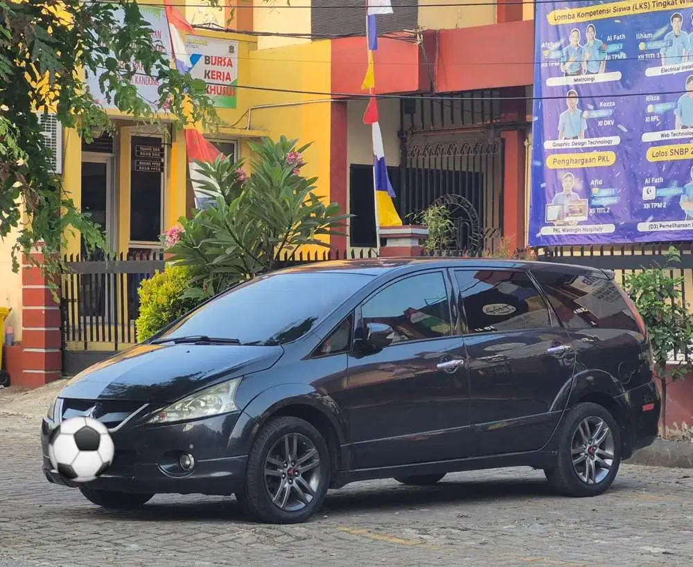 Mitsubishi Grandis 2008 Bensin