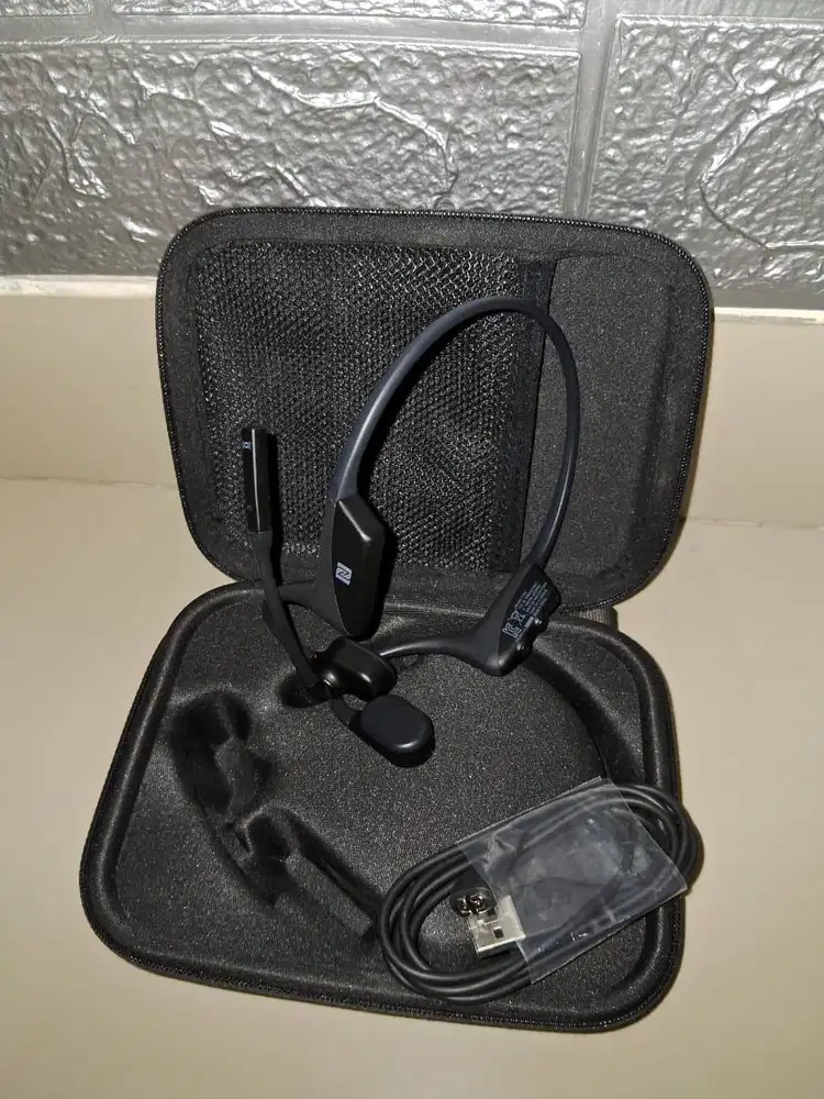 Shokz OpenComm Bone Conduction